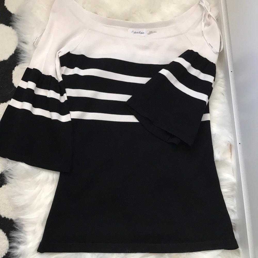 Calvin Klein’s off shoulders!